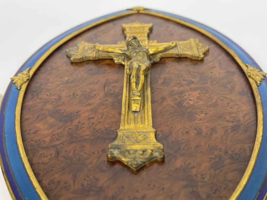F. Ravaud Toulon Bijoutier Joaillier Catholic Handmade Jesus Christ Crucifix Wall Plaque With Relief Metal, Burled Walnut And Enamel 6W X 10H [Photo 5]