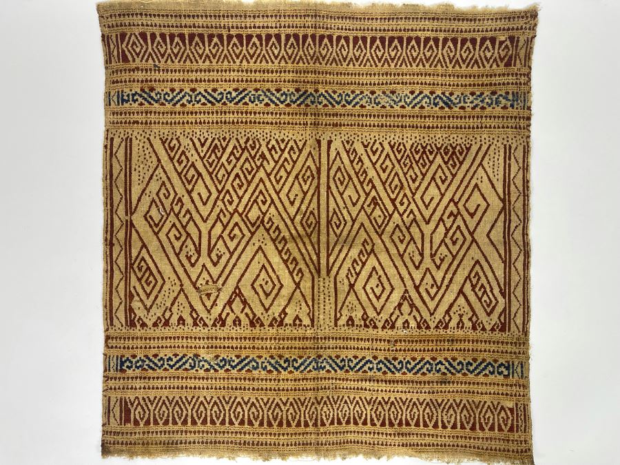 Antique Pre-Columbian Textile 16 X 17 [Photo 3]