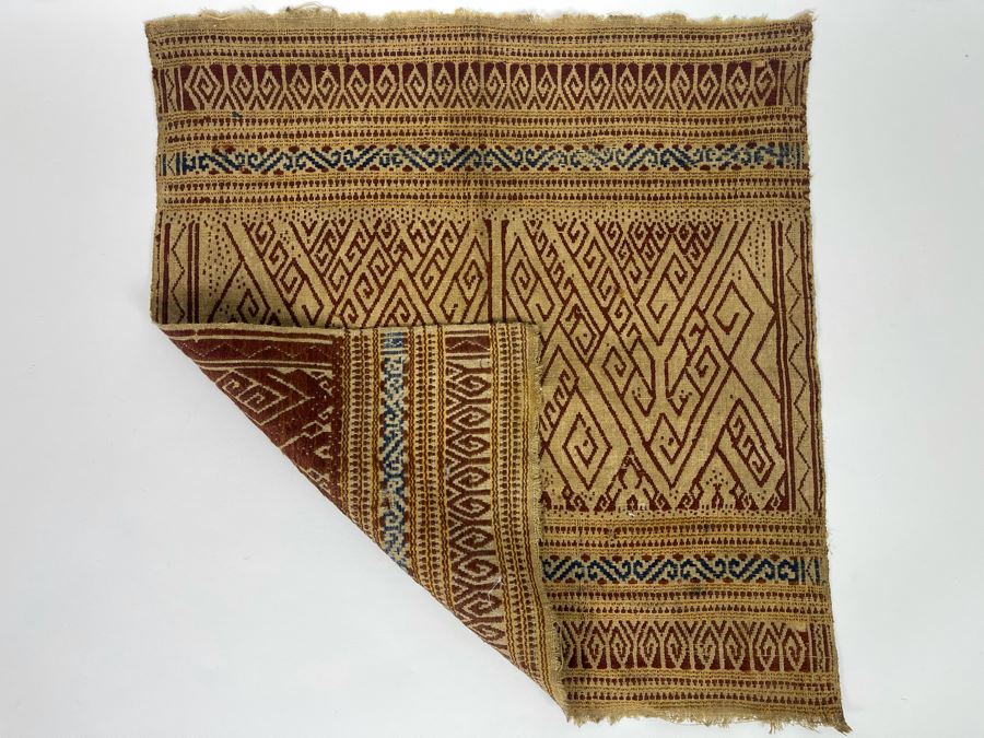 Antique Pre-Columbian Textile 16 X 17 [Photo 2]