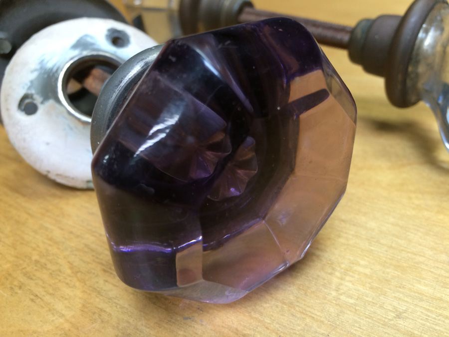 Pair of Glass Door Knobs [Photo 5]