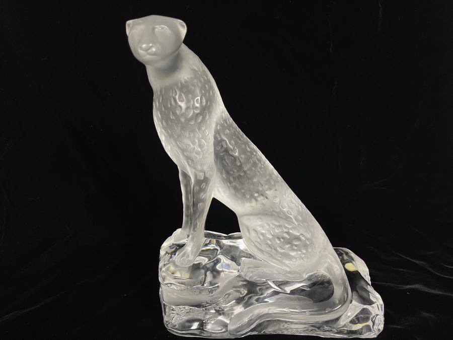 Lalique France Signed Tancrede Crystal Cheetah Sitting On Rocks 8W X 4.5D X 10H Estimate $900 [Photo 3]