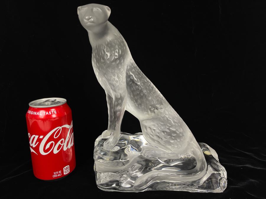 Lalique France Signed Tancrede Crystal Cheetah Sitting On Rocks 8W X 4.5D X 10H Estimate $900