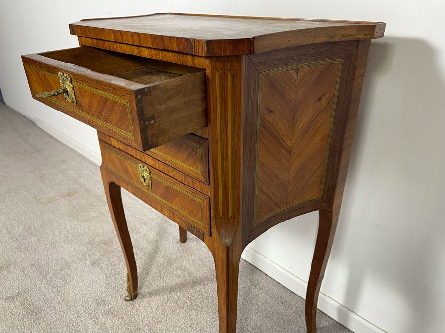 Beautiful Inlaid Wooden French Louis XV 3-Drawer Nightstand Side Table With Ormolu Mounts 21W X 12D X 28H [Photo 10]