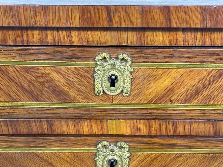 Beautiful Inlaid Wooden French Louis XV 3-Drawer Nightstand Side Table With Ormolu Mounts 21W X 12D X 28H [Photo 15]
