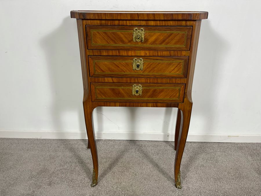 Beautiful Inlaid Wooden French Louis XV 3-Drawer Nightstand Side Table With Ormolu Mounts 21W X 12D X 28H