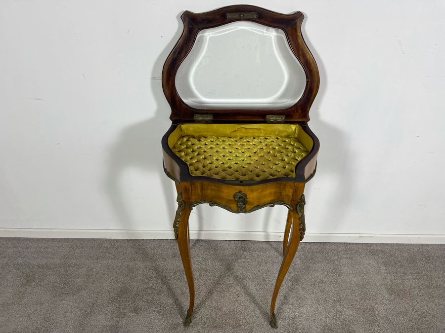 Beautiful Wooden French Louis XV Vitrine Side Table With Ormolu Mounts Hinged Glass Top Lockable With Key (Slight Chip In Beveled Glass Top) 18.5W X 14D X 28H [Photo 2]