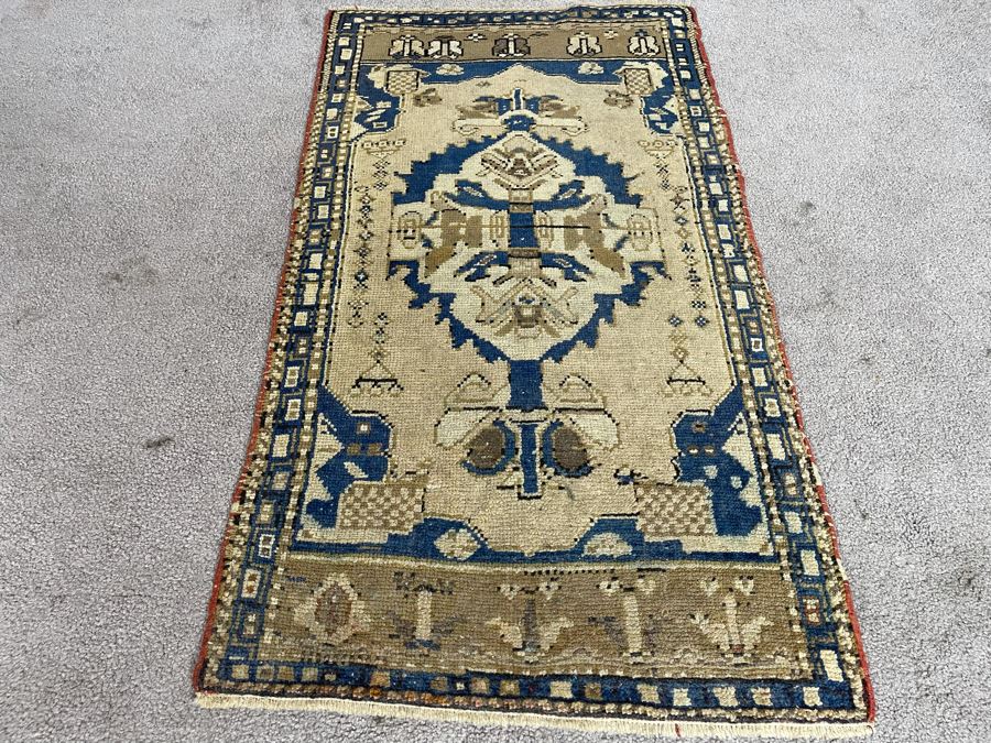 Old Hand Knotted Wool Persian Area Rug 22W X 42L [Photo 1]