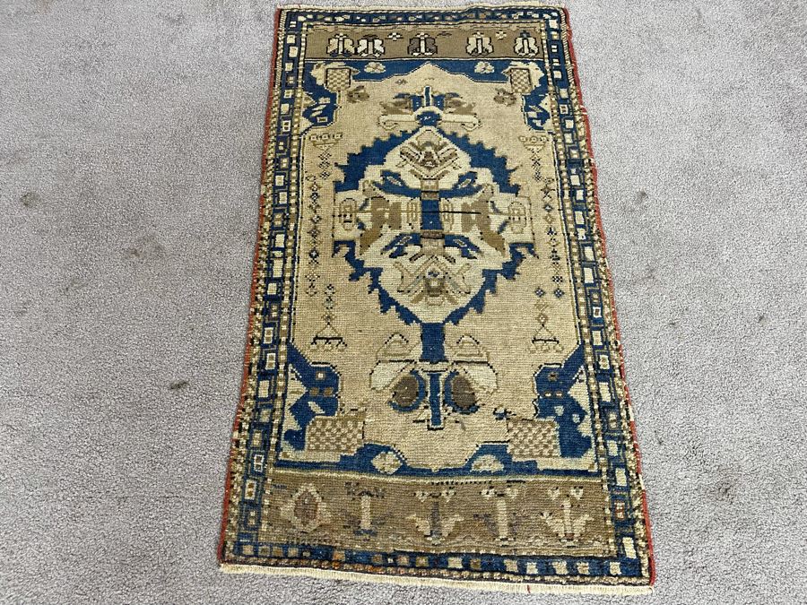 Old Hand Knotted Wool Persian Area Rug 22W X 42L [Photo 3]