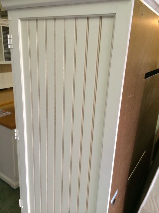 White Armoire [Photo 6]