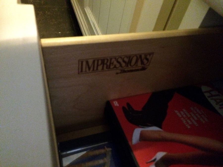 White Armoire [Photo 4]