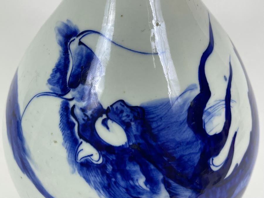 Antique Chinese Blue And White Finely Painted Dragon Porcelain Vase 13.5H [Photo 3]