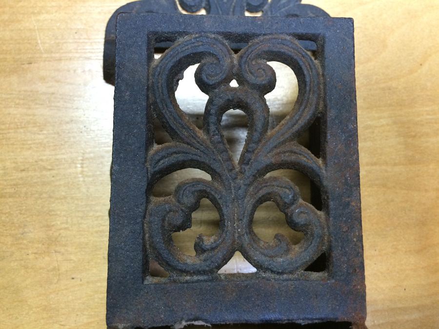 Vintage Cast Iron Match Box Holder [Photo 3]