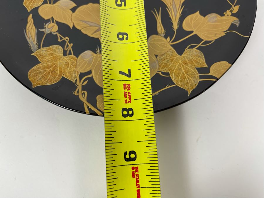 Signed Black And Gold Lacquer Plate 8R And Lidded Box 3.5R [Photo 13]