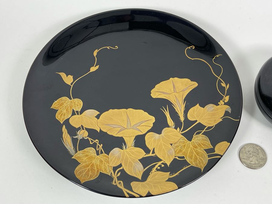 Signed Black And Gold Lacquer Plate 8R And Lidded Box 3.5R [Photo 3]