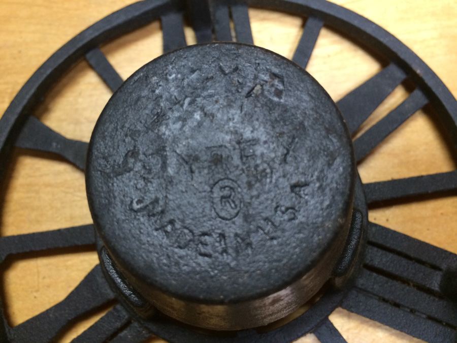 Pyrex Cast Iron Sundial Sterno Candle Holder [Photo 6]