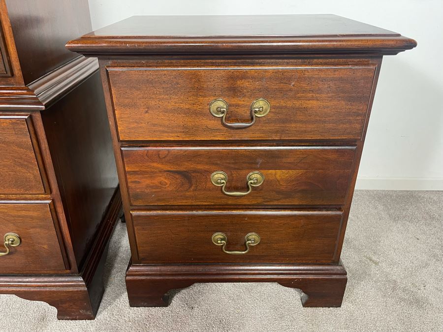 Mahagony Chest Of Drawers 7-Drawer Dresser 38W X 18D X 53H With Matching Pair Of Nightstands 23W X 16D X 26H [Photo 5]