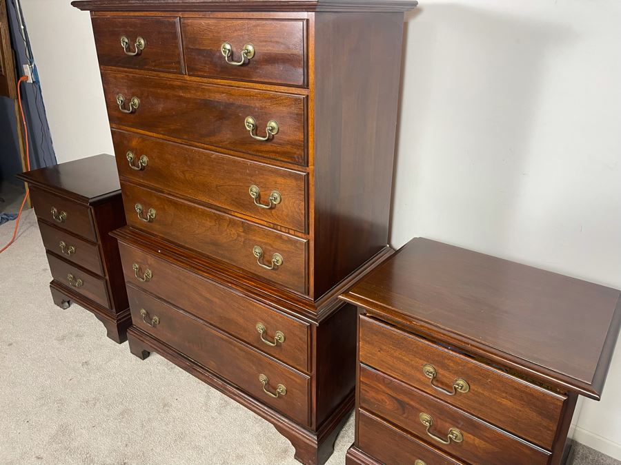 Mahagony Chest Of Drawers 7-Drawer Dresser 38W X 18D X 53H With Matching Pair Of Nightstands 23W X 16D X 26H [Photo 7]