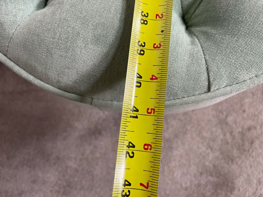 Elegance Tufted Bench 41W X 19D X 17H Retails $279 [Photo 6]