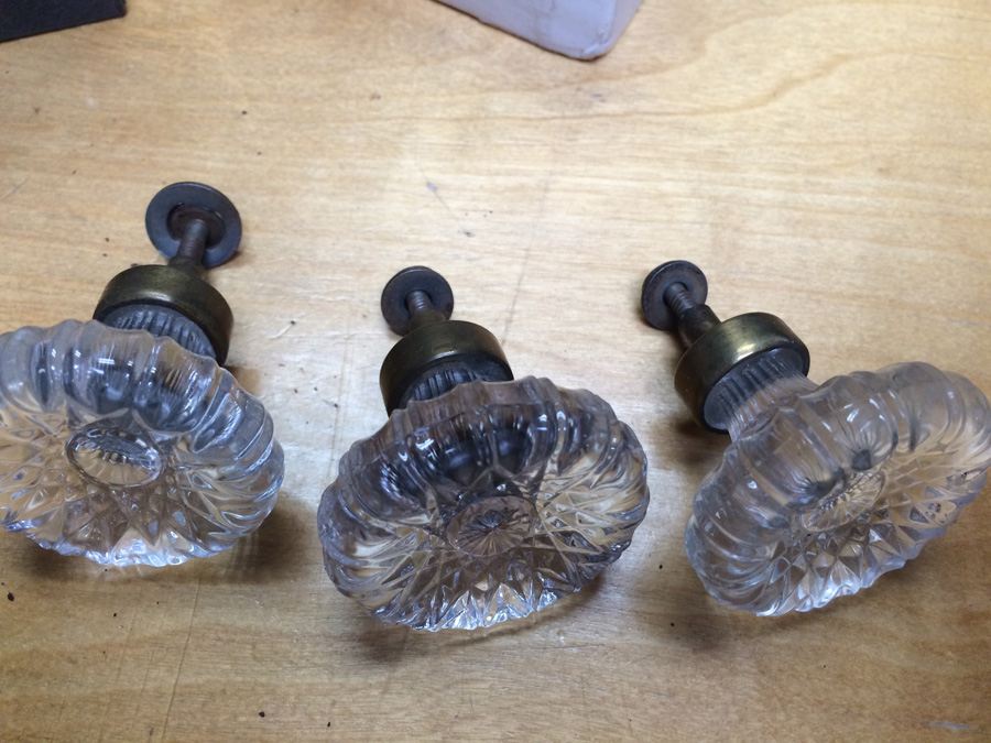 (4) Glass Knobs for Chest of Drawers [Photo 5]