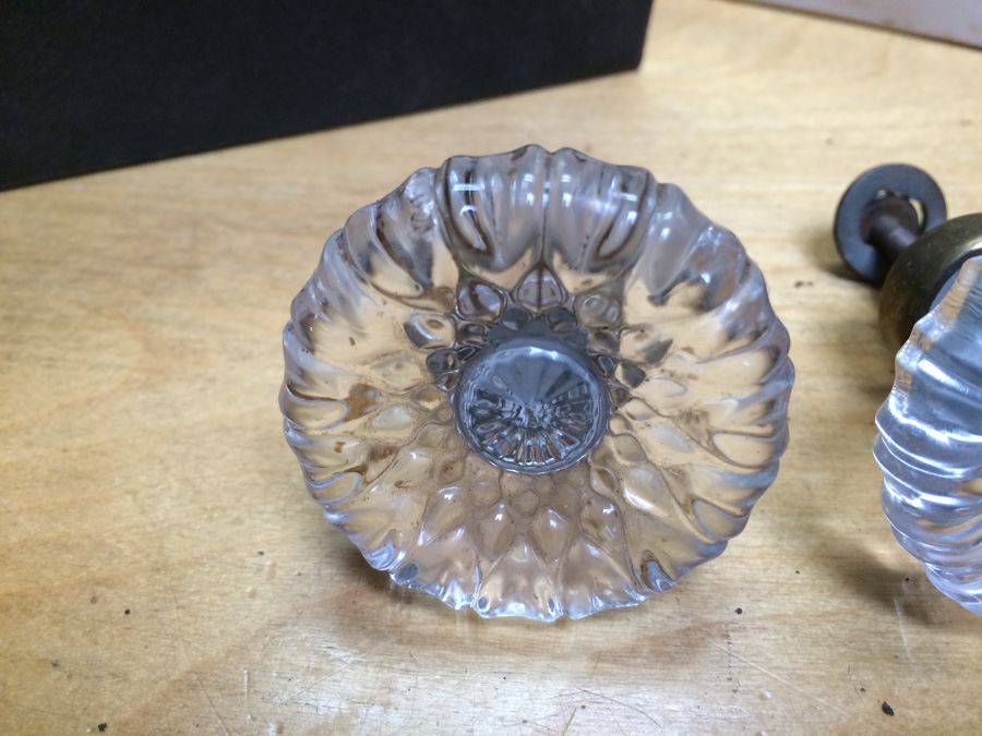 (4) Glass Knobs for Chest of Drawers [Photo 2]