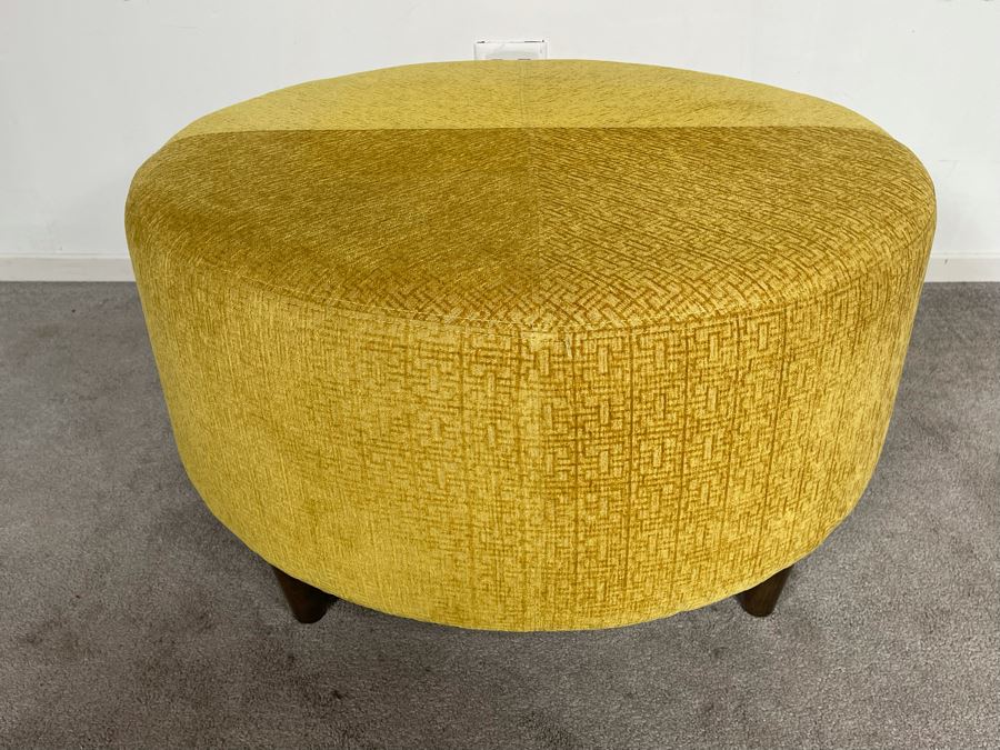 La-Z Boy Round Ottoman 33R X 18H [Photo 4]