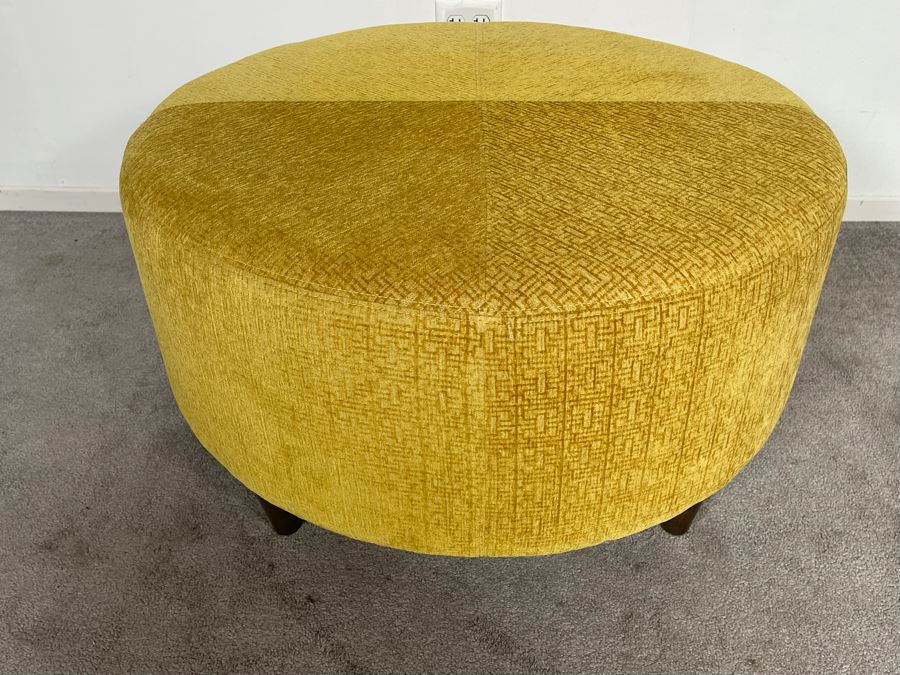 La-Z Boy Round Ottoman 33R X 18H [Photo 3]