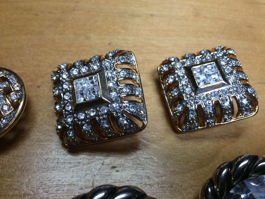 Costume Jewelry Clip On Earrings  [Photo 4]