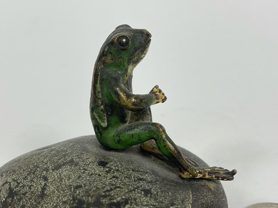 Old Painted Bronze Of Frog Sitting On Rock 3W X 3H [Photo 7]