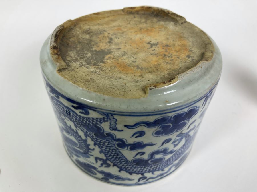 Antique Chinese Blue And White Porcelain Dragon Design Flower Pot 8.5W X 6.5H With Wooden Stand [Photo 19]
