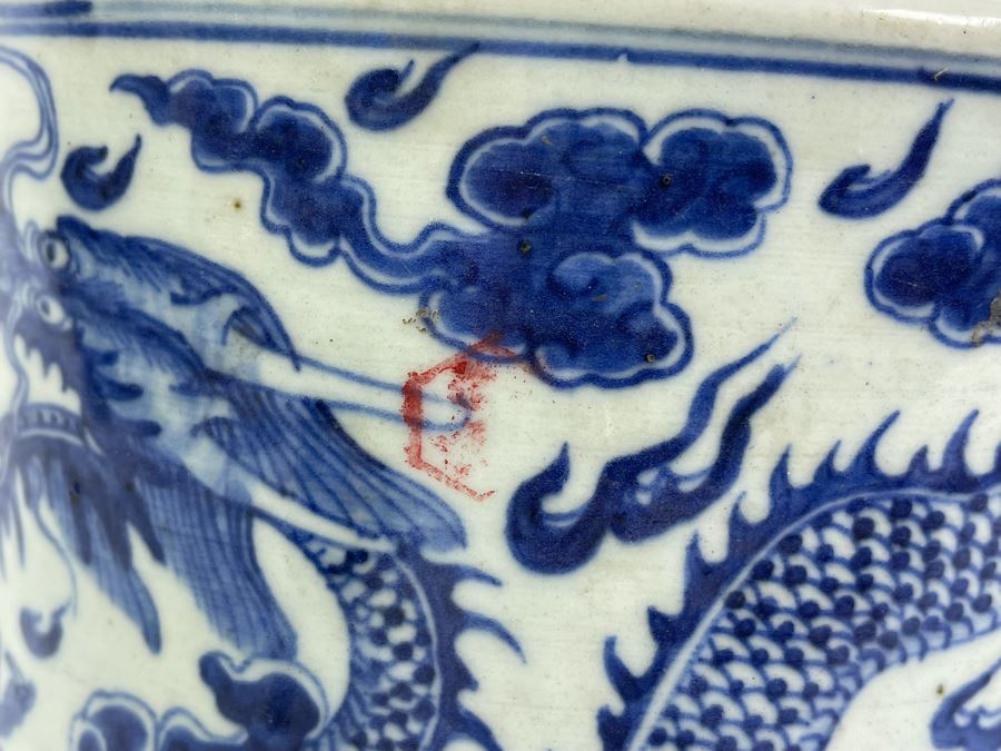 Antique Chinese Blue And White Porcelain Dragon Design Flower Pot 8.5W X 6.5H With Wooden Stand [Photo 10]