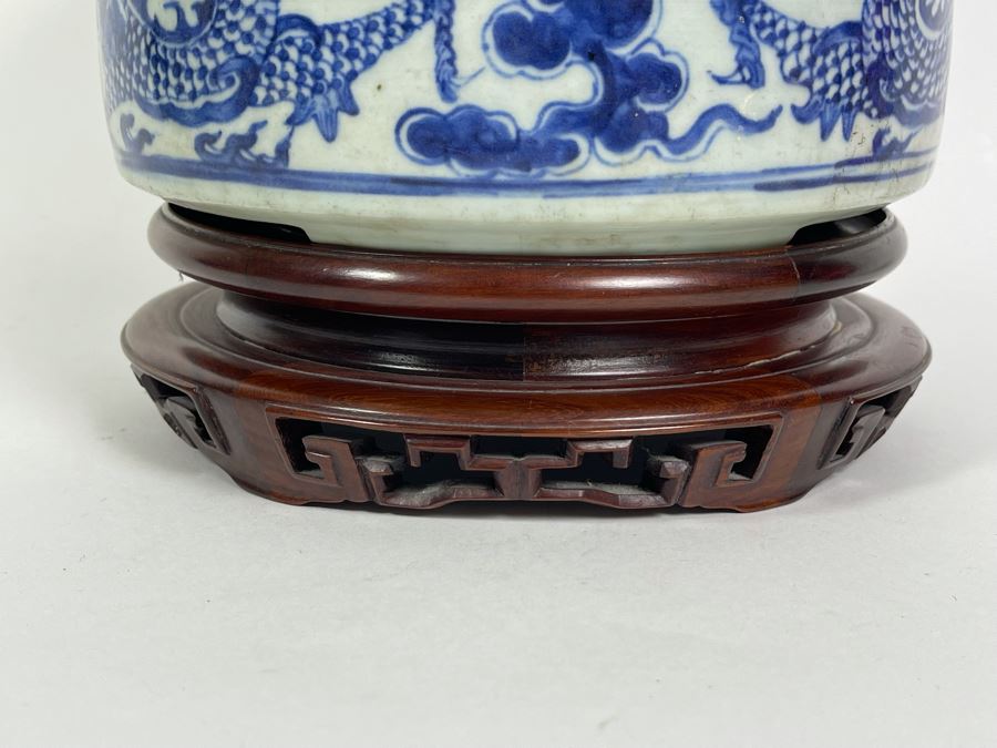 Antique Chinese Blue And White Porcelain Dragon Design Flower Pot 8.5W X 6.5H With Wooden Stand [Photo 4]