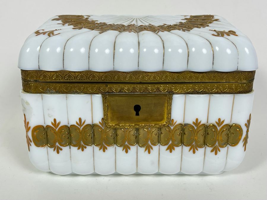 Impressive Vintage Gold Hand Decorated Milk Glass Box 6W X 4D X 4H [Photo 2]