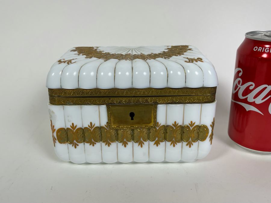 Impressive Vintage Gold Hand Decorated Milk Glass Box 6W X 4D X 4H [Photo 5]