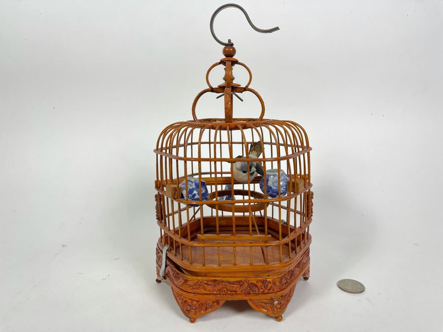 Small Chinese Wooden Birdcage 5.5W X 10H [Photo 1]
