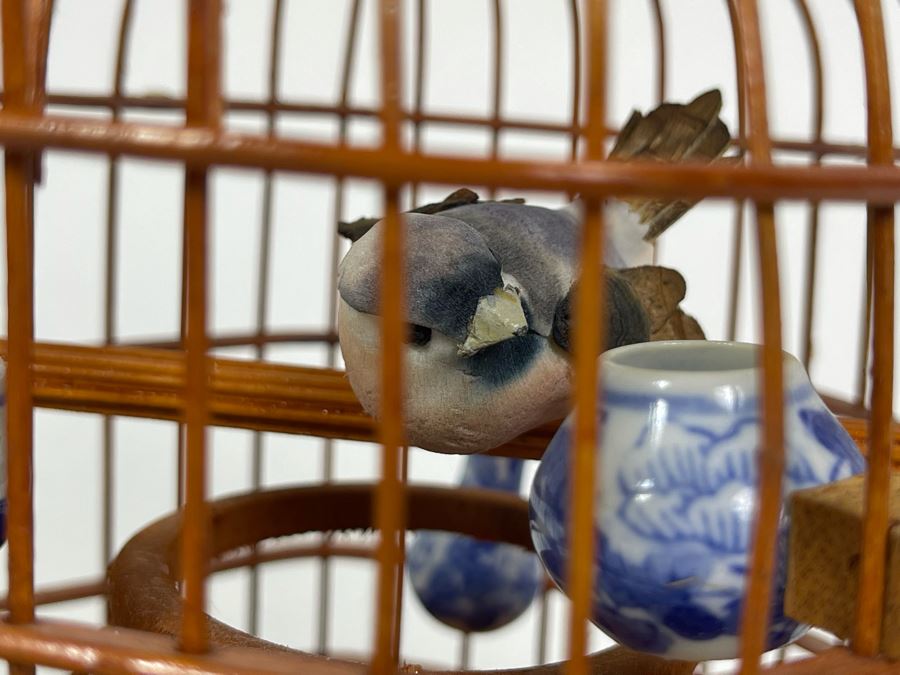 Small Chinese Wooden Birdcage 5.5W X 10H [Photo 7]