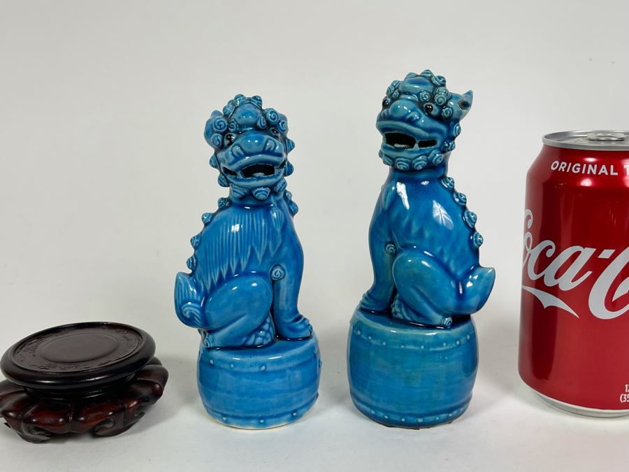 Pair Of Vintage Blue Glazed Chinese Foo Dogs One With Wooden Stand 5.5-6H [Photo 15]