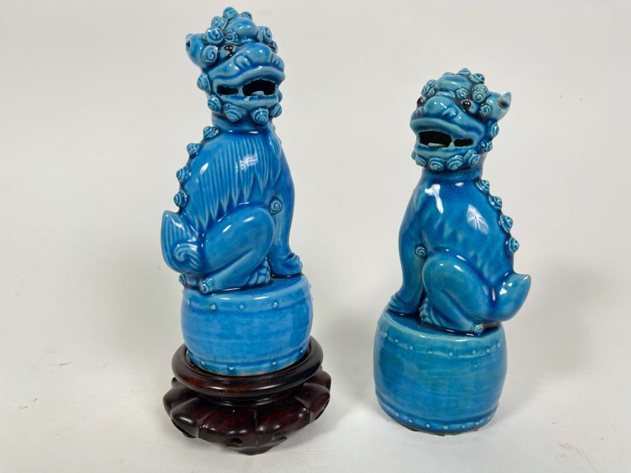 Pair Of Vintage Blue Glazed Chinese Foo Dogs One With Wooden Stand 5.5-6H [Photo 3]