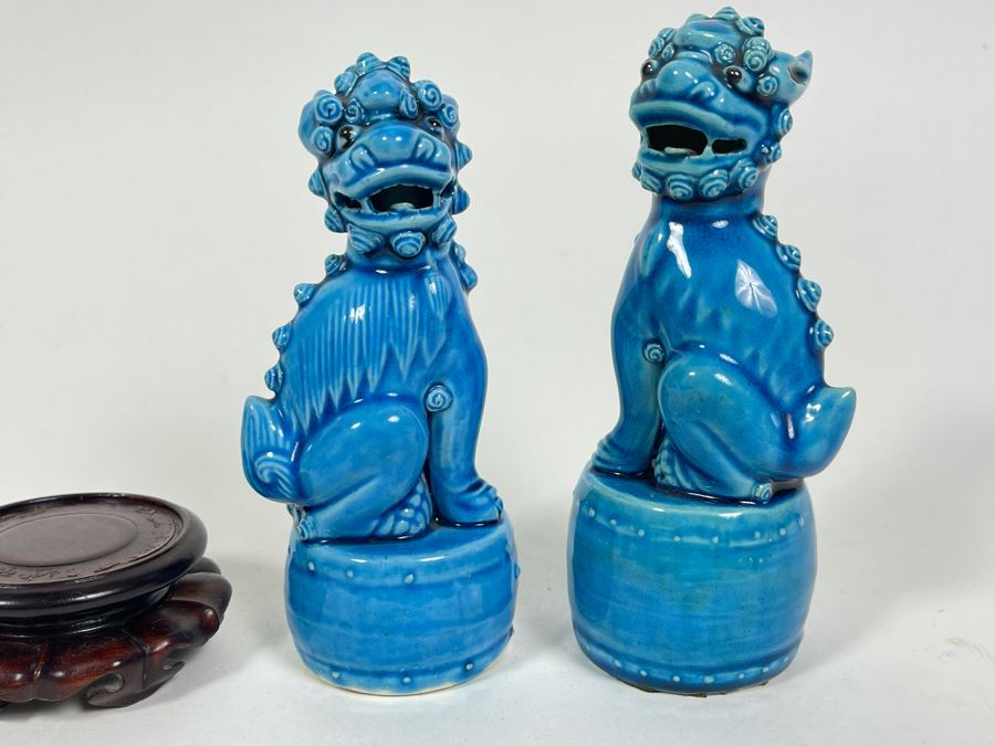 Pair Of Vintage Blue Glazed Chinese Foo Dogs One With Wooden Stand 5.5-6H [Photo 14]