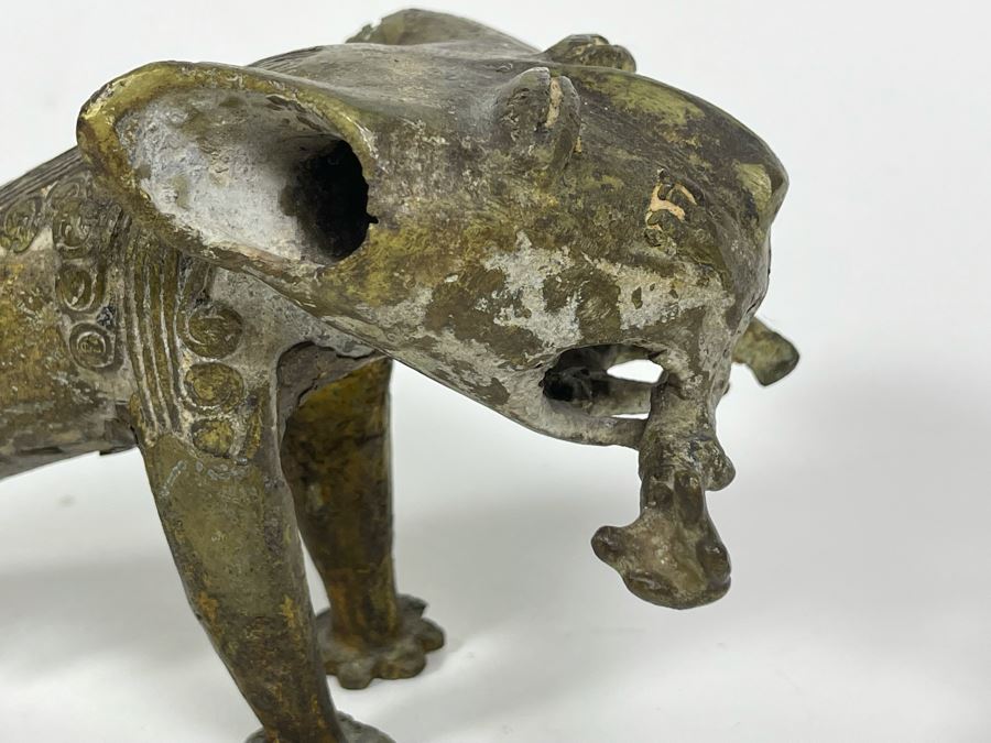 Old Solid Bronze Benin African Leopard Cat Sculpture 9.5W X 3.5D X 4H [Photo 16]