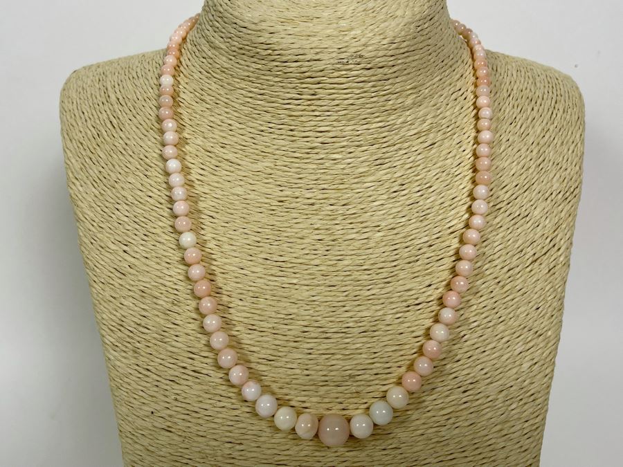 Graduated Angel Skin Coral 19' Necklace With 14K Gold Clasp [Photo 2]
