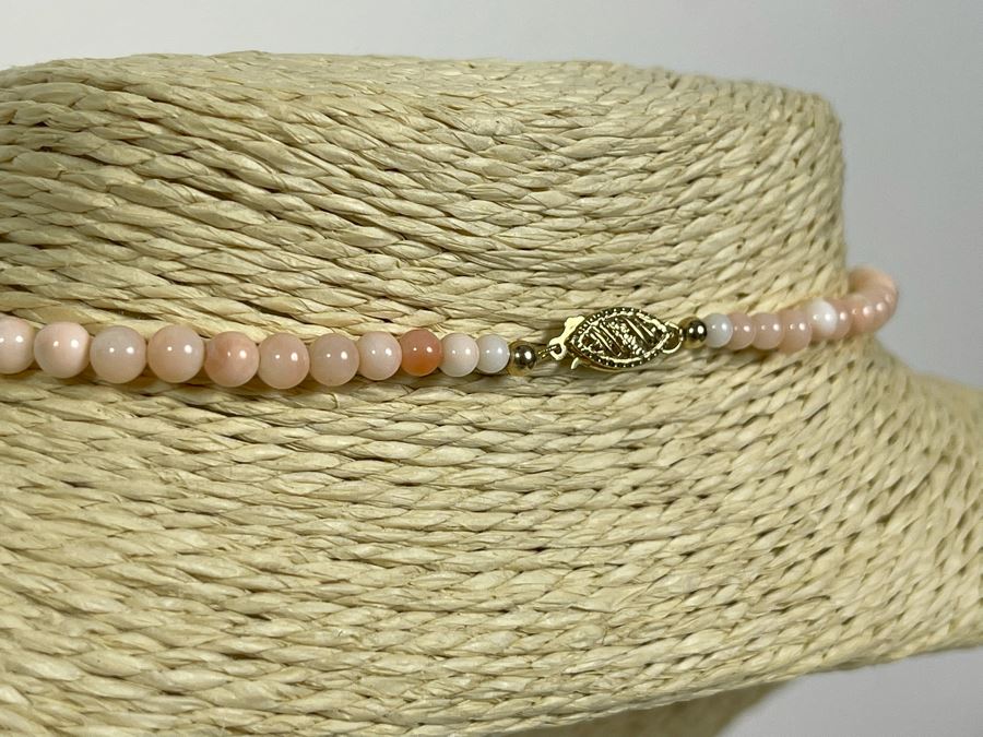 Graduated Angel Skin Coral 19' Necklace With 14K Gold Clasp [Photo 5]