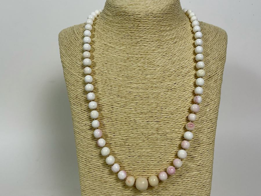 Angel Skin Coral And White Coral Beads Graduated 24' Necklace 13.5mm-9.5mm Beads [Photo 2]
