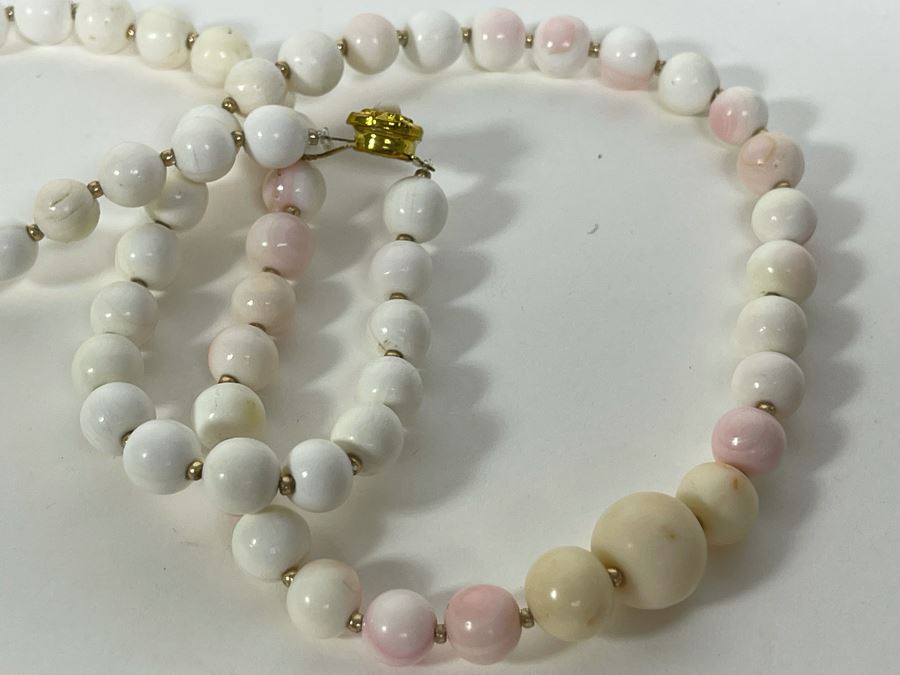 Angel Skin Coral And White Coral Beads Graduated 24' Necklace 13.5mm-9.5mm Beads [Photo 6]