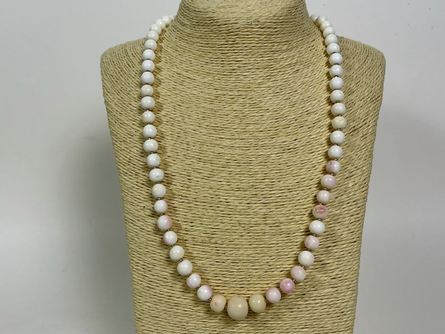 Angel Skin Coral And White Coral Beads Graduated 24' Necklace 13.5mm-9.5mm Beads [Photo 3]