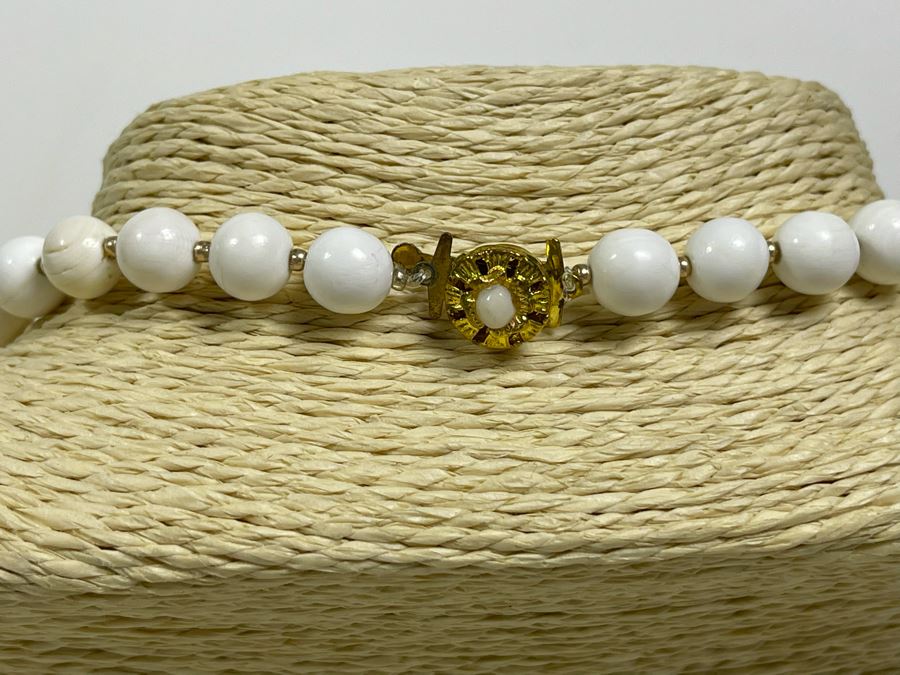 Angel Skin Coral And White Coral Beads Graduated 24' Necklace 13.5mm-9.5mm Beads [Photo 5]