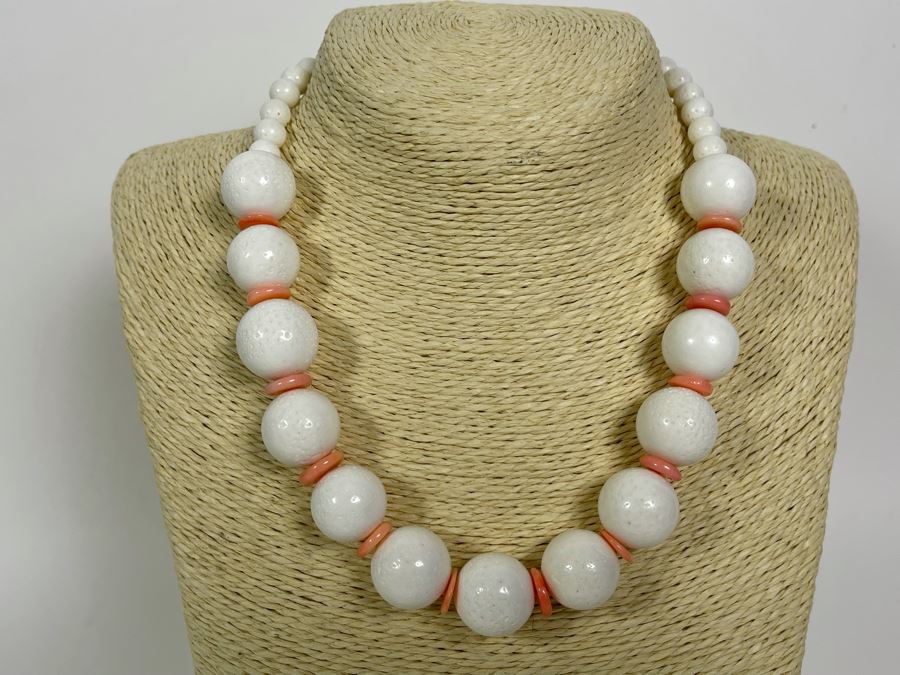 Large White Coral With Enhanced Angel Skin Coral Spacers And Sterling Silver Clasp 17.55mm-8.5mm Beads [Photo 2]