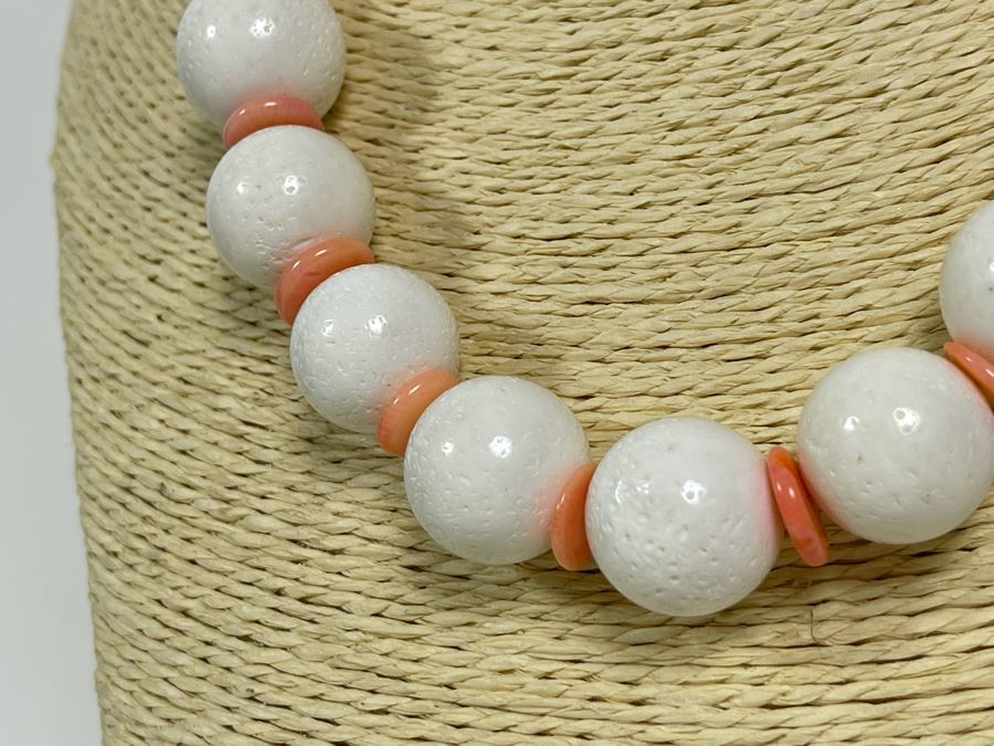 Large White Coral With Enhanced Angel Skin Coral Spacers And Sterling Silver Clasp 17.55mm-8.5mm Beads [Photo 4]
