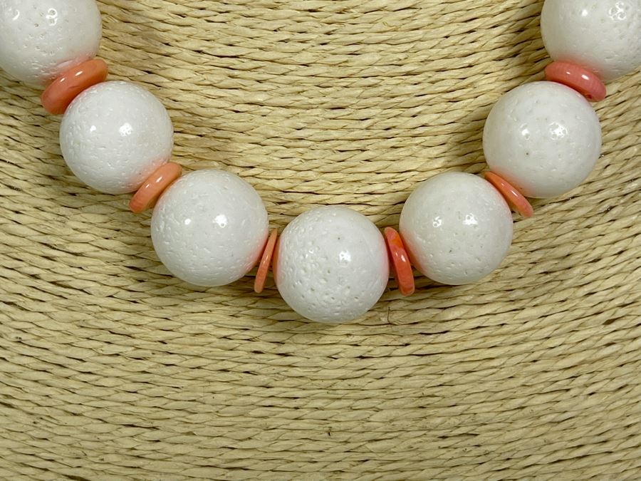 Large White Coral With Enhanced Angel Skin Coral Spacers And Sterling Silver Clasp 17.55mm-8.5mm Beads [Photo 3]