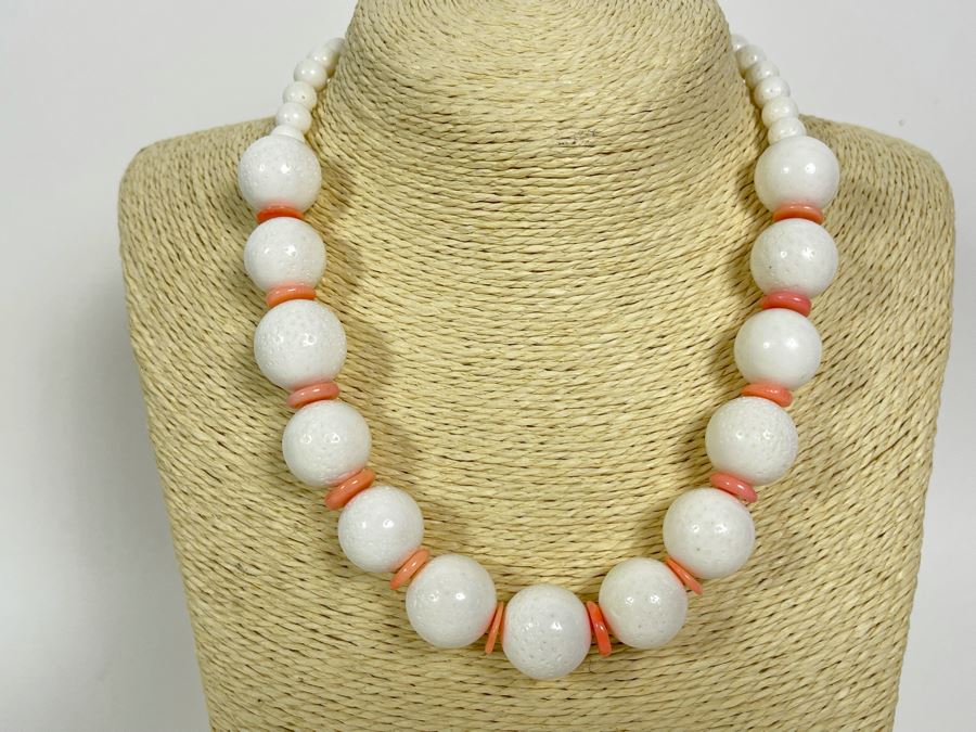 Large White Coral With Enhanced Angel Skin Coral Spacers And Sterling Silver Clasp 17.55mm-8.5mm Beads [Photo 1]
