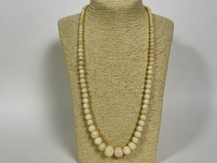 Graduated White Coral Beads Necklace 26' Sterling Silver Clasp 5.5mm-16mm [Photo 2]